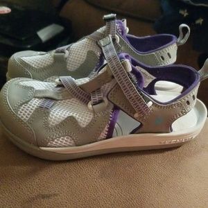 Columbia girls sandles